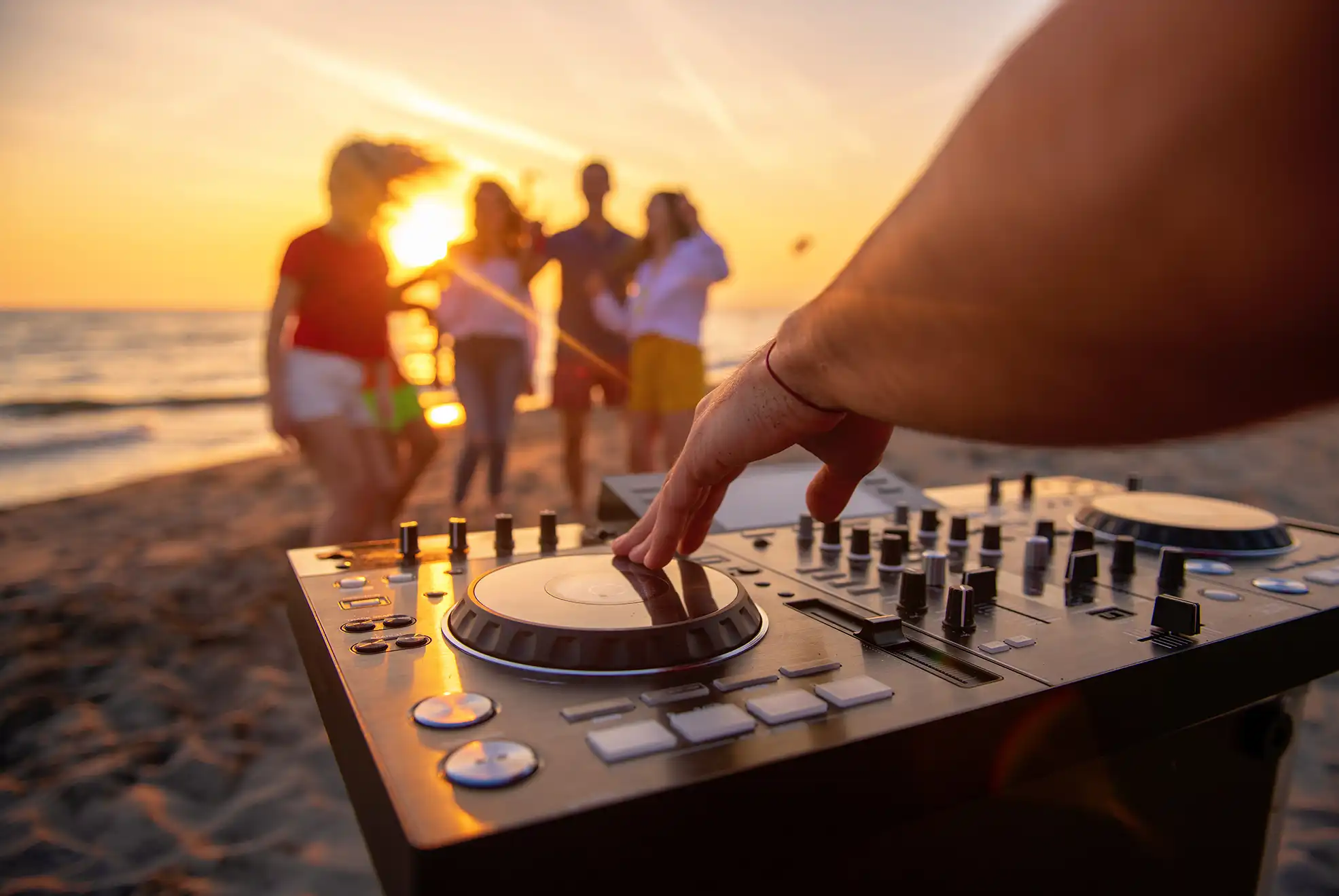 rent a dj in mallorca